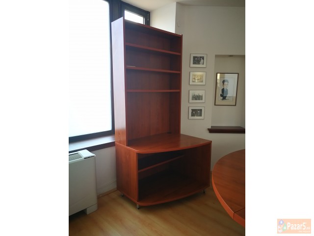 Се продава канцелариски мебел