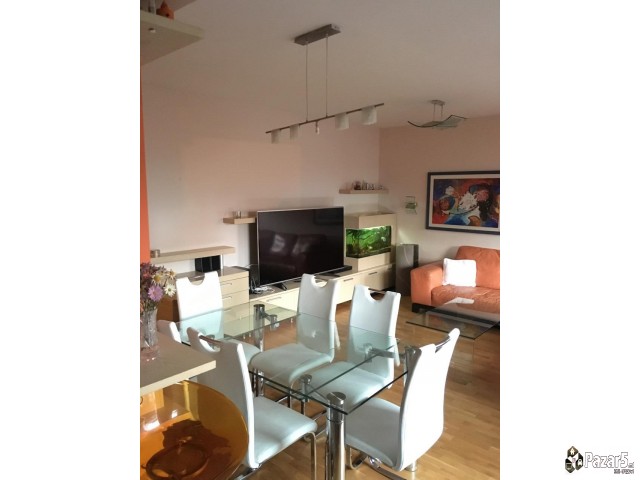 СЕ ИЗДАВА ЛУКСУЗНО ОПРЕМЕН СТАН ВО ЦЕНТАР