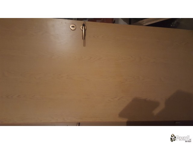 Se Prodavaat Vnatresni Vrati