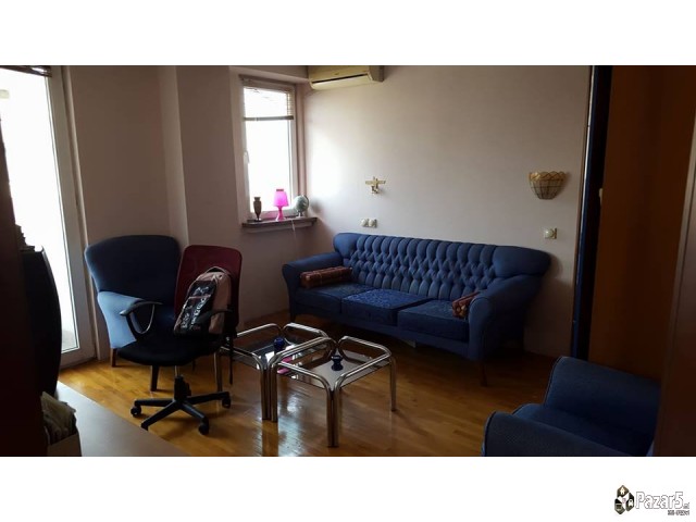 Se Prodava Stan Pokraj Kejot Na Vardar