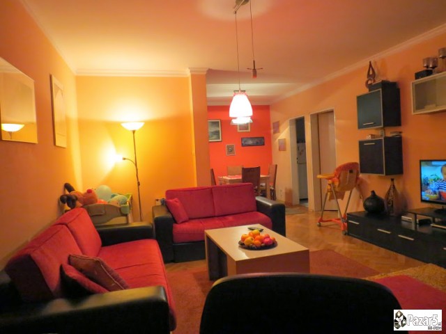 СЕ ПРОДАВА ОДЛИЧЕН СТАН ВО АЕРОДРОМ