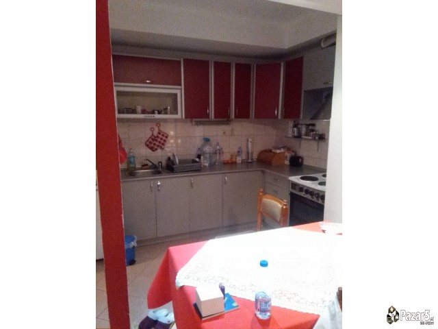 СЕ ИЗДАВА СТАН ВО АВТОКОМАНДА