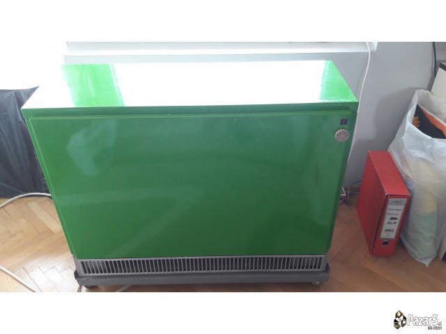 Се продават