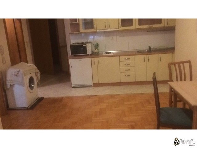 СЕ ПРОДАВА 2-СОБЕН СТАН ВО ЦЕНТАР