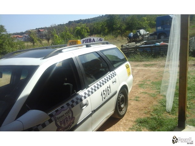 Продавам лиценцирано возило за Taxi