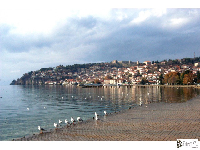 ОПРЕМЕНИ СОБИ И АПАРТМАНИ НА КЕЈОТ НА ОХРИДСКОТО Е