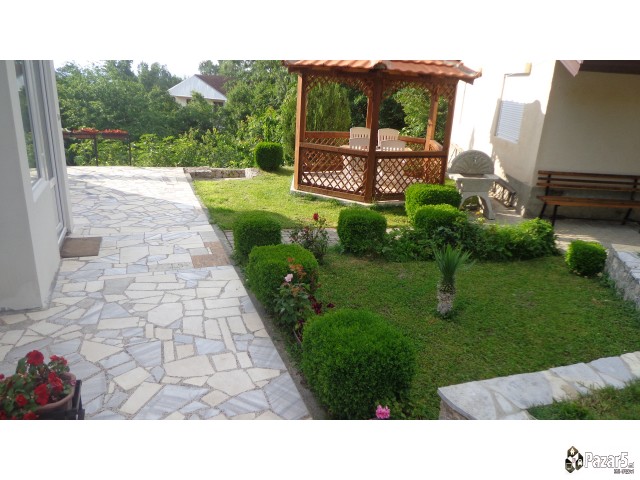 Apartmani I Sobi, Elesec