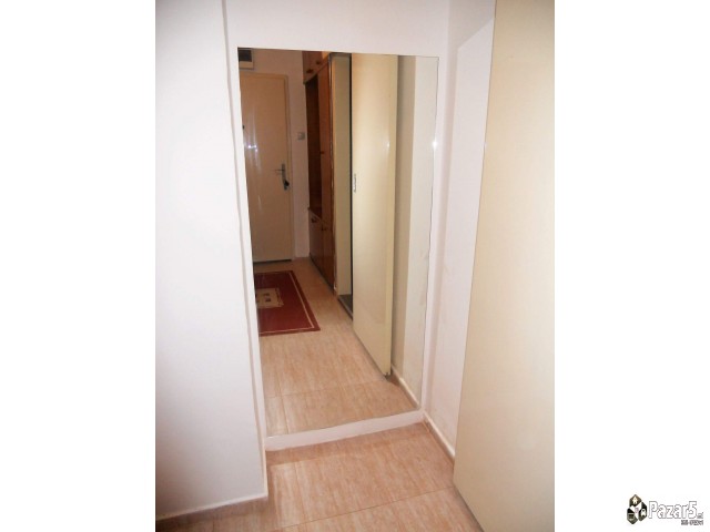 Издавам гарсоњера во Аеродром на приземје 