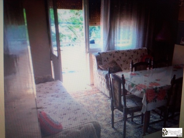 Продавам куќа