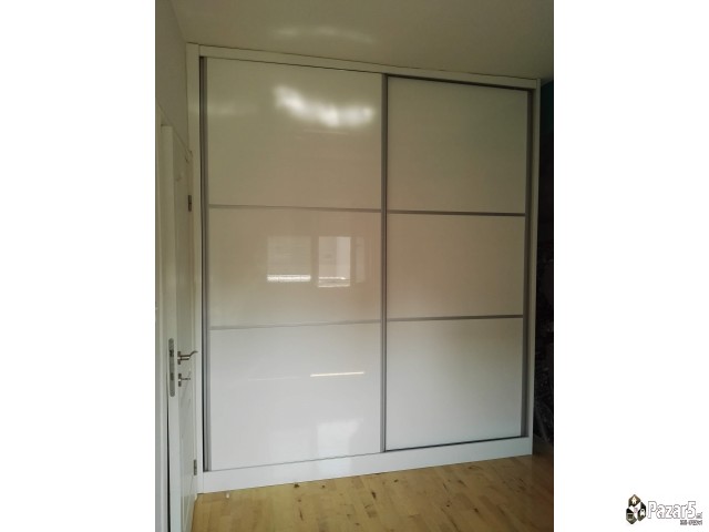 Издавање на двособен стан во нас.Аеродром