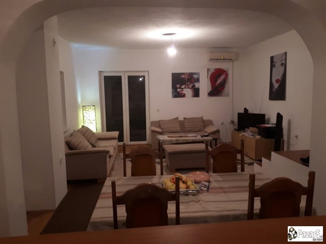 Се продава куќа во Инџиково