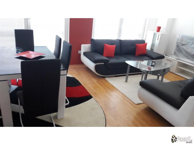 Се издава трособен стан во Аеродром