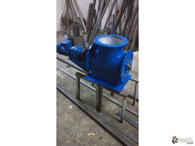 Pakerki Dozeri Mlinovi Transporteri Mesaci