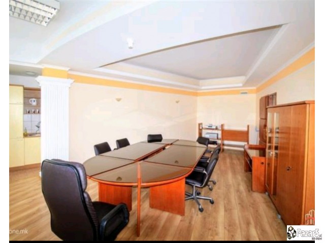 Se Izdava Luksuzno Namesten Deloven Prostor Vo Str
