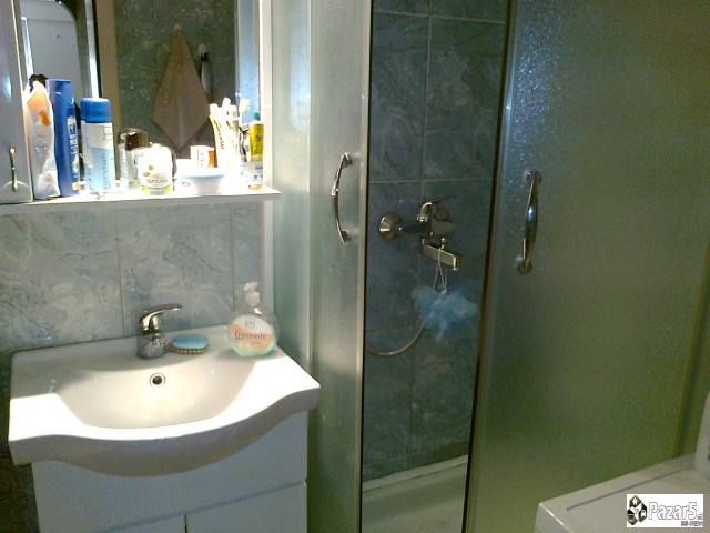 Se Izdava Dvosoben Stan Crnice Nad Drzavna Bolnica