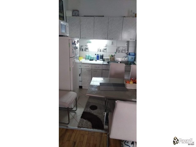 Продавам еднособен стан