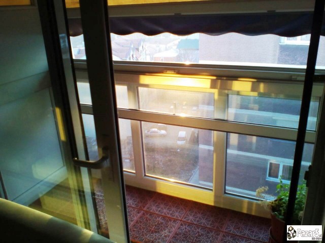 Prodavam Trosoben Stan(banese)51m2 Na Dzon Kenedi.