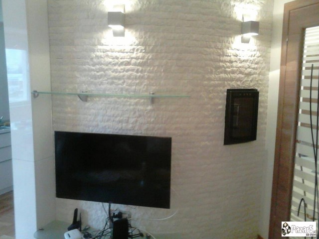 БУЊА ОД ПРИРОДЕН ДЕКОРАТИВЕН КАМЕН,МЕРМЕР И ТРАВЕР