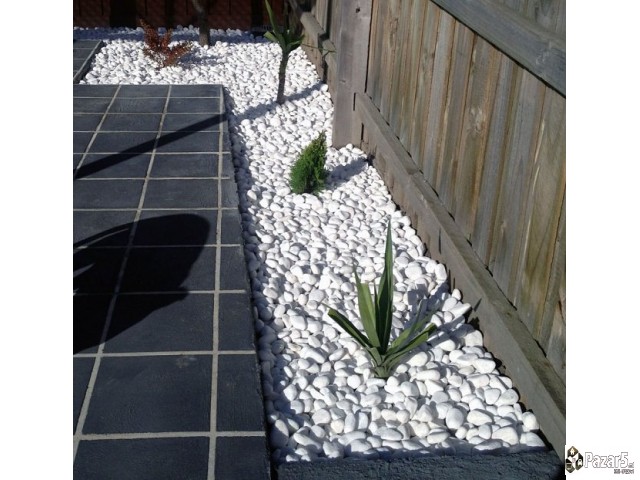 БЕЛИ ДЕКОРАТИВНИ КАМЧИЊА