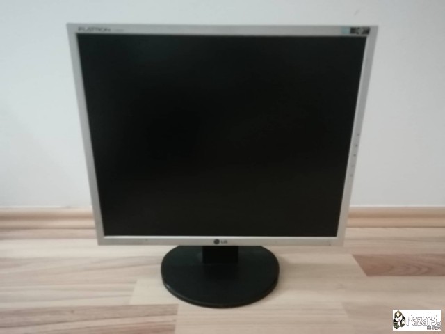 Desktop Kompjuter So 2 Monitori