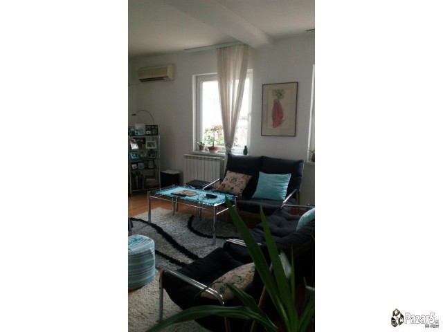 СЕ ИЗДАВА 3-СОБЕН СТАН ВО СОПИШТЕ