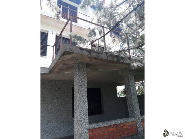 Se Prodava Vikend Kuka