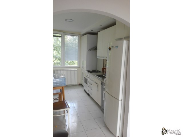 Издавам стан под кирија