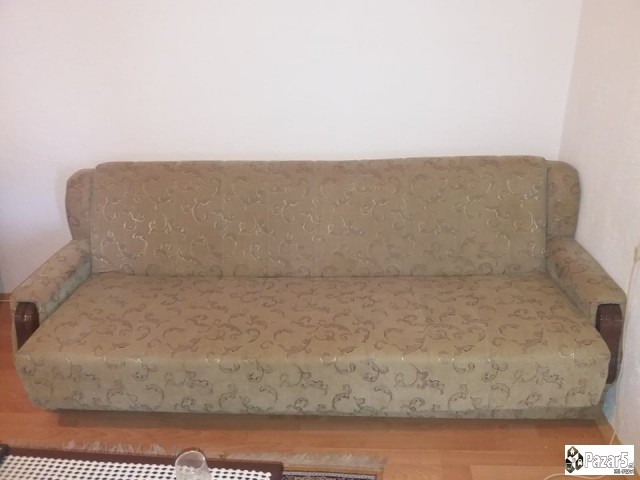 Prodavam Komplet Spalna , Kamin , Sifonjeri , Krev