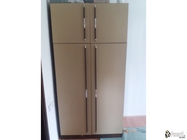 Prodavam Komplet Spalna , Kamin , Sifonjeri , Krev