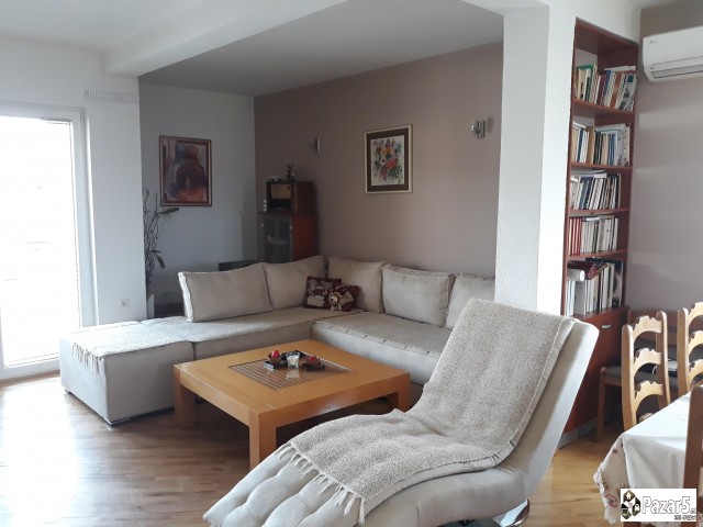 продавам куќа во Радишани