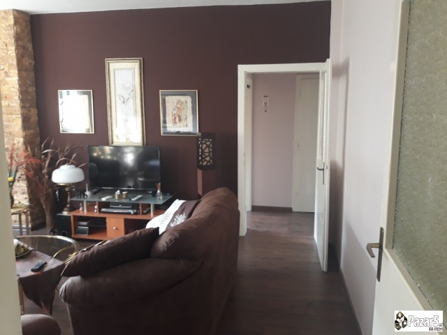 СЕ ПРОДАВА СТАН ВО ЦЕНТАР