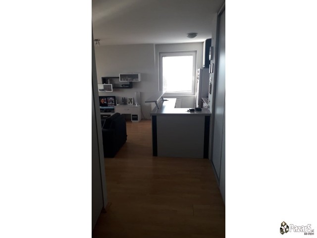 СЕ ПРОДАВА ТРОСОБЕН СТАН ВО К. ВОДА