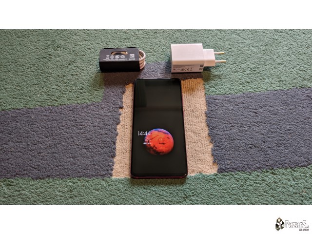 Kako Nov! Xiaomi Mi 9t Red 4/64gb Snapdragon 855