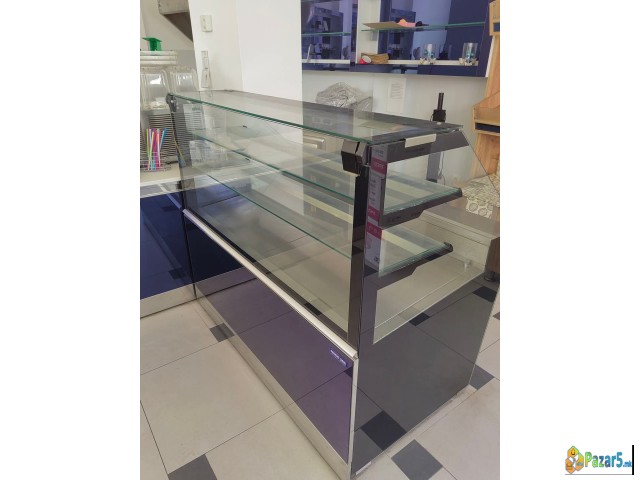 Машини и витрини