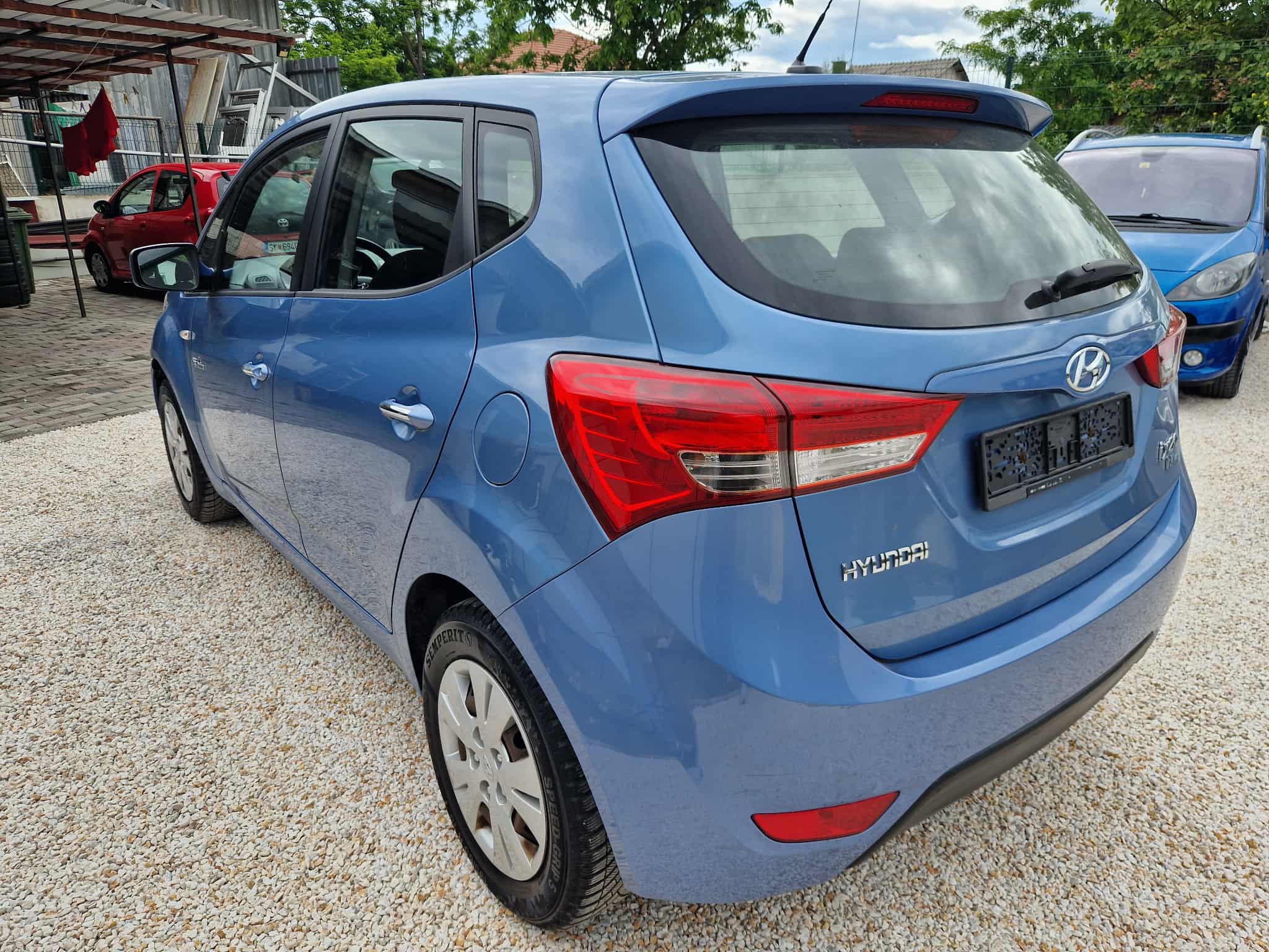 HYUNDAI IX 20 blue drive 1.4 crdi 78ks KLIMA 1BOJA