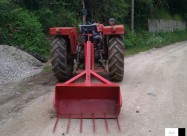 Prodavam Zaden Utovaruvac Za Traktor Korpa Bager Z
