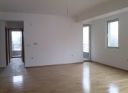 Се продава стан новоградба од 64m2 + 5m2 тераси.