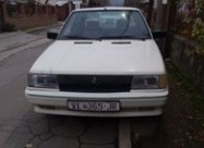 Menuvam Renault 9 