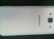 Se Prodava Mobilen Samsung Galaxy J5