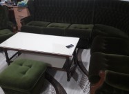 Се продава аголна гарнитура и тросед со две фотељи