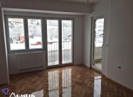 Domik Izdava Deloven Prostor Vo Taftalidze