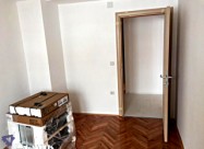 Domik Izdava Deloven Prostor Vo Taftalidze