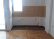 Domik Prodava Nov 3 Soben Stan Vo Debar Maalo