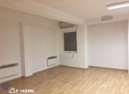 Domik Izdava Deloven Prostor Kaj Univerzalna Sala
