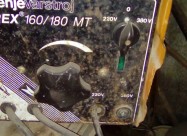 Prikolica Za Traktor So Dokumenti I Aparat Za Zava