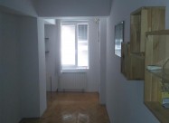 Se Izdava Prazen Dvosoben Stan Kaj Rampa