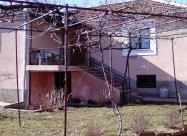 Prodavam Kuka Vo Brusnik , Bitola 