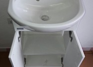 Се продава ормар со мијалник за во Wc...НОВО..!!!