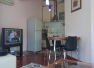 Se Izdava Dvosoben Stan Vo Debar Maalo