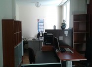 Se Izdava Prazen Stan Vo Centar Za Kancelarii